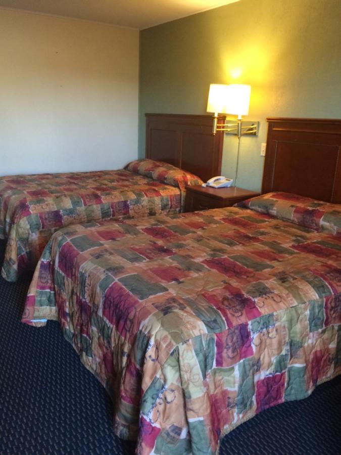 Rest Inn - Extended Stay, I-40 Airport, Wedding & Event Center Amarillo Exterior photo