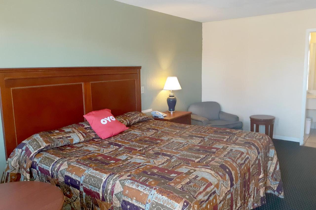 Rest Inn - Extended Stay, I-40 Airport, Wedding & Event Center Amarillo Exterior photo