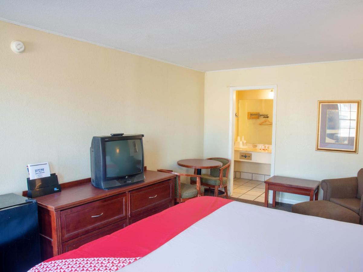 Rest Inn - Extended Stay, I-40 Airport, Wedding & Event Center Amarillo Exterior photo